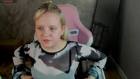 Stacy allenn online show from May 7, 9:35 am