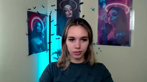 Snapshot of stacy_gr chatting on September 20, 7:17 am Stacy online show from September 20, 7:17 am