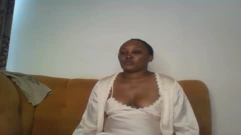 Snapshot of stargirl880271 chatting on September 14, 4:21 am isha online show from September 14, 4:21 am