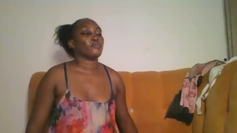 Snapshot of stargirl880271 chatting on March 1, 2:15 am isha online show from March 1, 2:15 am
