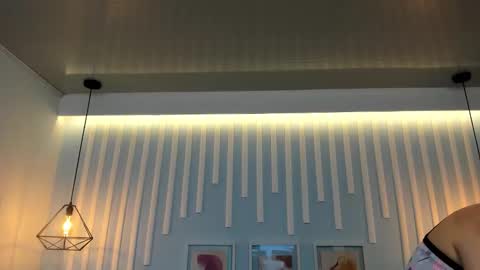 Stark Jones online show from October 27, 12:33 pm