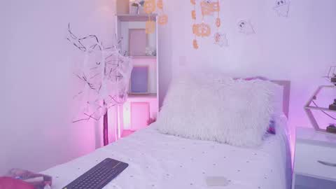 Yoko online show from October 23, 1:28 pm