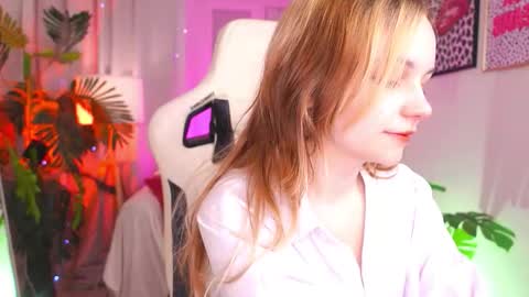 Snapshot of staymonica chatting on October 12, 1:46 pm MONICA online show from October 12, 1:46 pm