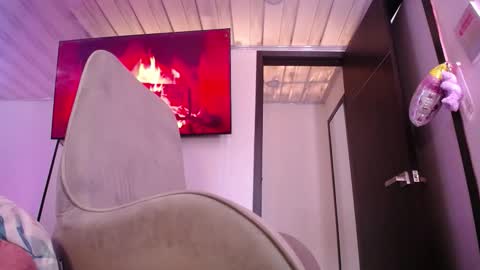 Snapshot of stefania_sandrelli_ chatting on October 11, 4:31 pm New schedule 12pm to 600pm Colombia time online show from October 11, 4:31 pm