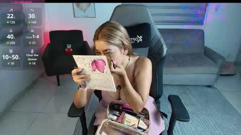 Mari online show from February 9, 3:53 am