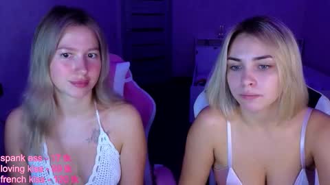 Stefany and Bettany online show from October 26, 4:13 pm