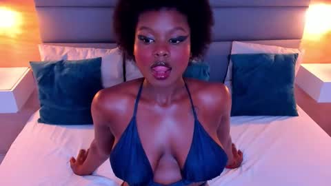 STELA online show from October 30, 6:09 pm