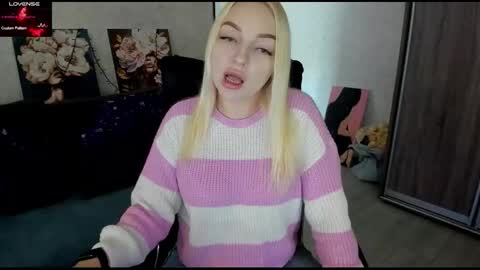 Stella  Cox online show from October 26, 8:10 am