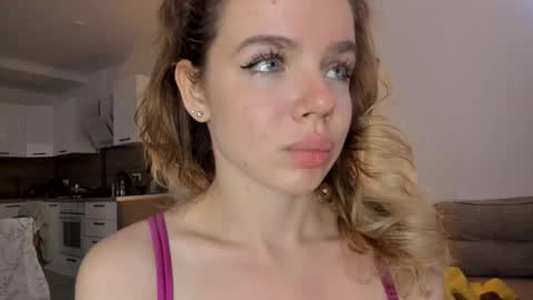 Asella online show from September 15, 8:44 am