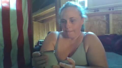 Stella online show from November 14, 9:15 pm