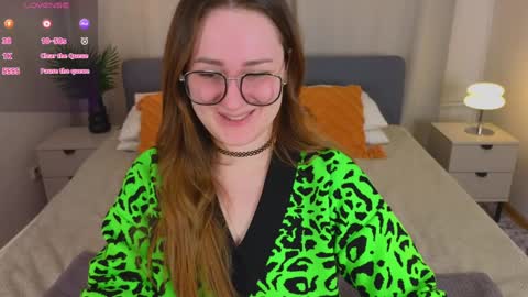 Emma online show from December 12, 9:58 pm