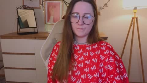 Emma online show from December 18, 10:02 pm