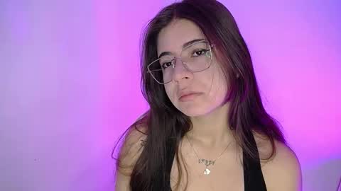 Snapshot of stepha_sweet chatting on September 16, 12:24 pm Emma online show from September 16, 12:24 pm