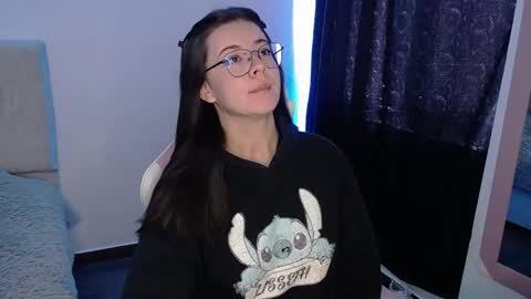 Snapshot of stepha_sweet chatting on March 5, 4:02 pm Emma online show from March 5, 4:02 pm