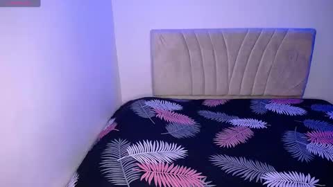 Snapshot of stepha_sweet chatting on January 29, 3:12 am Emma online show from January 29, 3:12 am