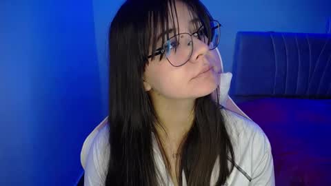 Snapshot of stepha_sweet chatting on February 23, 4:01 am Emma online show from February 23, 4:01 am