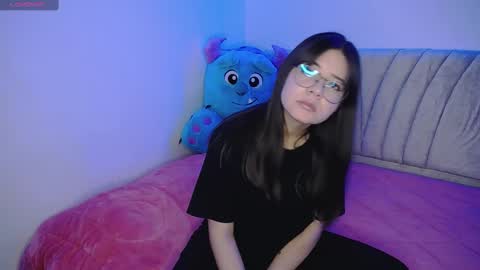 Snapshot of stepha_sweet chatting on January 23, 2:44 am Emma online show from January 23, 2:44 am