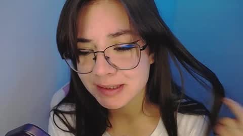 Snapshot of stepha_sweet chatting on February 24, 5:09 am Emma online show from February 24, 5:09 am