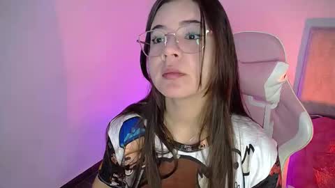 Snapshot of stepha_sweet chatting on September 17, 11:47 pm Emma online show from September 17, 11:47 pm