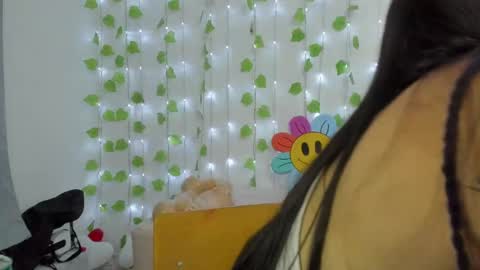 Stephanie  online show from December 10, 12:06 am