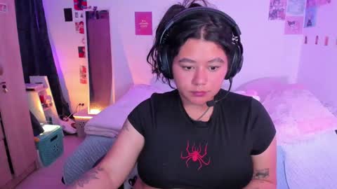 Stephanie  online show from February 4, 2:07 am