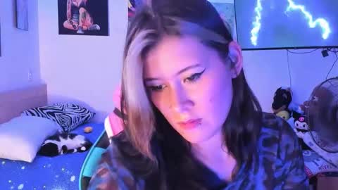 Snapshot of stephany_uwu chatting on February 7, 4:59 am Stephany independient model online show from February 7, 4:59 am