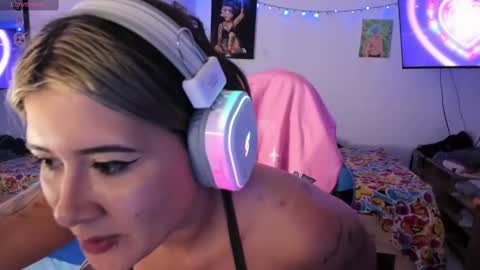Snapshot of stephany_uwu chatting on January 4, 12:59 am Stephany independient model online show from January 4, 12:59 am