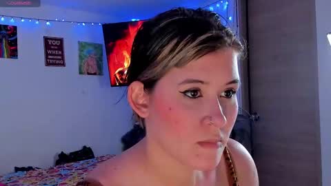 Snapshot of stephany_uwu chatting on March 8, 12:42 am Stephany independient model online show from March 8, 12:42 am