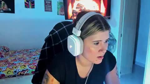 Snapshot of stephany_uwu chatting on January 25, 1:54 am Stephany independient model online show from January 25, 1:54 am