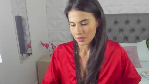 Snapshot of stephanya_ chatting on December 8, 3:21 am S T E P H A N Y A online show from December 8, 3:21 am