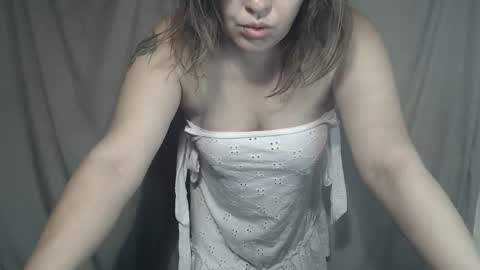Snapshot of stonenipple chatting on October 20, 2:36 am stonenipple online show from October 20, 2:36 am
