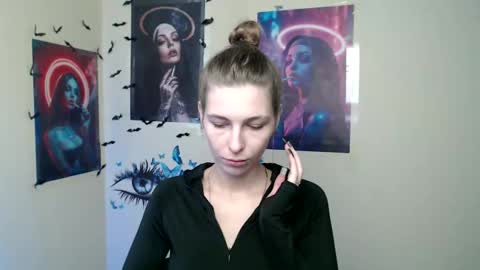 Snapshot of stranger_giirl chatting on October 23, 6:30 am Amalia online show from October 23, 6:30 am