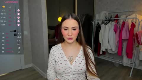 Laura online show from February 26, 4:33 am