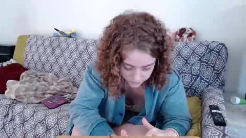 Strawberrylotsacake online show from November 30, 5:50 pm