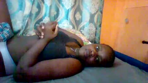 submissive_slut001 online show from January 13, 12:42 pm