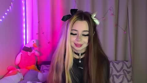 Sue online show from February 25, 9:15 pm