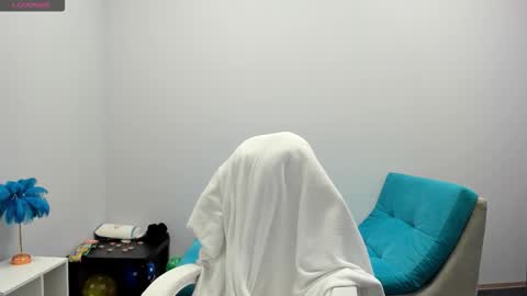 Ariana online show from November 17, 2:01 am