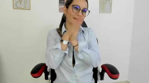Snapshot of sugar_milff chatting on December 19, 2:13 pm sugar_milff online show from December 19, 2:13 pm