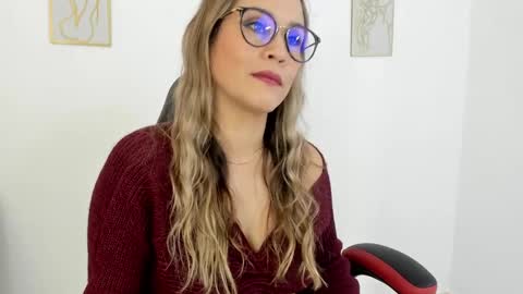 Snapshot of sugar_milff chatting on January 4, 2:35 pm sugar_milff online show from January 4, 2:35 pm