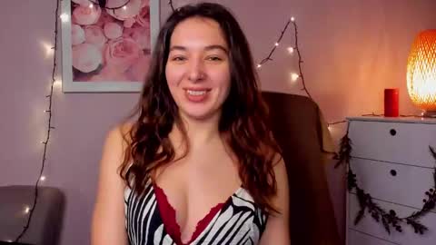 Snapshot of sugar_xmegan chatting on December 20, 2:05 pm Megan online show from December 20, 2:05 pm