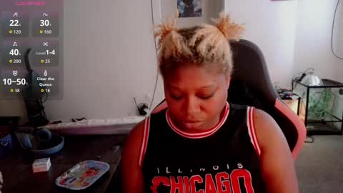 lexi love online show from October 6, 5:40 pm