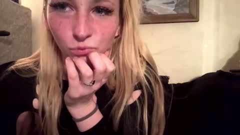 sugarrushxoxo online show from March 8, 5:11 am