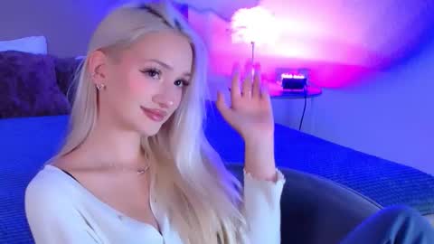 sugarwhisper online show from September 15, 4:47 pm