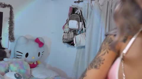 summer 09 online show from February 3, 2:53 am