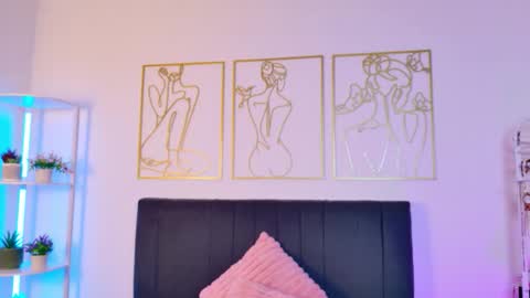 OnlyFans summer holiday online show from October 3, 5:56 am