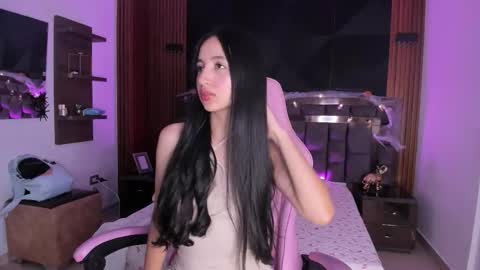 Snapshot of summer_rouge chatting on October 20, 11:35 am Summer Rouge online show from October 20, 11:35 am