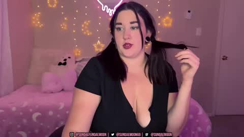 Snapshot of sundaemoon chatting on September 15, 2:53 am sundaemoon online show from September 15, 2:53 am