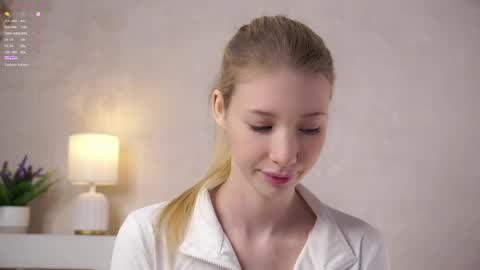 Lily online show from May 27, 2:36 pm