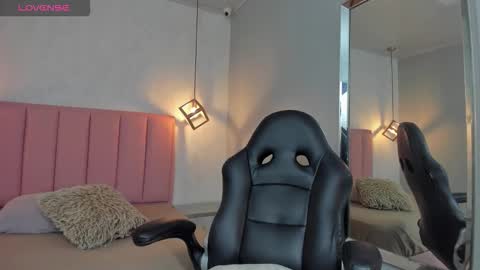  S U N N Y online show from February 16, 12:49 pm