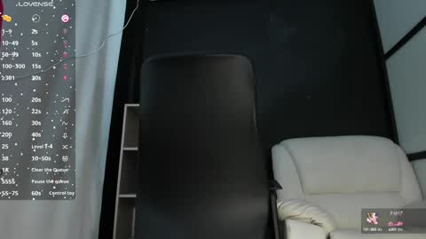 Snapshot of sunnypaytton chatting on September 18, 1:31 pm Sunny online show from September 18, 1:31 pm
